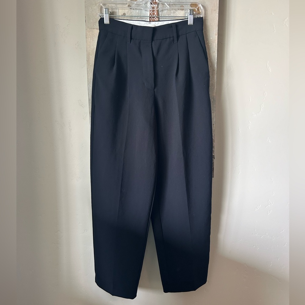 Aritzia Wilfred Carrot Pant Size 4 - Black
